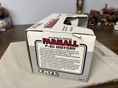 VINTAGE 1987 ERTL  1/16 INTERNATIONAL FARMALL F20 TRACTOR FARM TOY #260 A2 - Picture 4 of 6