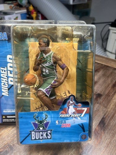 McFarlane NBA *MICHAEL REDD GREEN JERSEY VARIANT* Figure Series 7 Figure - Picture 4 of 12