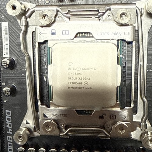 Placa madre MSI X299 SLI PLUS X299 LGA2066 DDR4 ATX probada con i7-7820X - Imagen 2 de 2