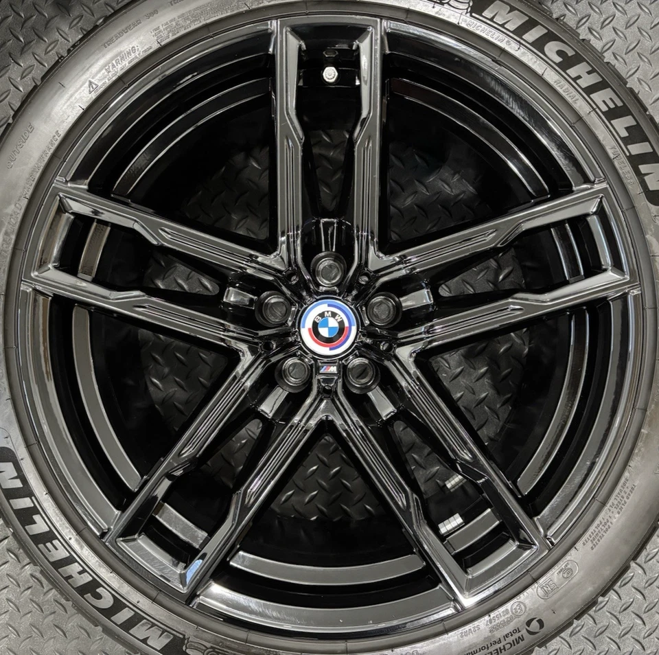 BMW M8 Competition 20" F91 F92 F93 810 M OEM llantas negras llantas M5 F90 TPMS Foto 4 de 4