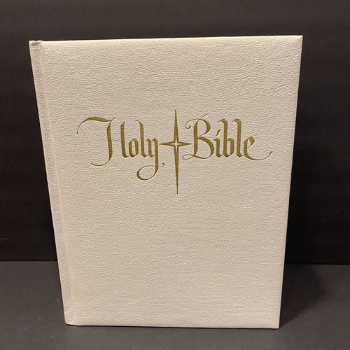 Vtg Holy Bible Large Family Size 1960’s Color Pictures & Scripture Dictionary - Picture 1 of 14
