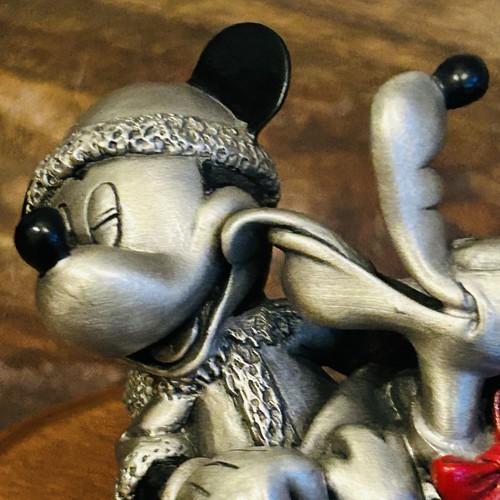 Vintage Pewter Figurine – Mickey & Pluto with Gifts on Wood Base (Holiday) - Picture 8 of 15