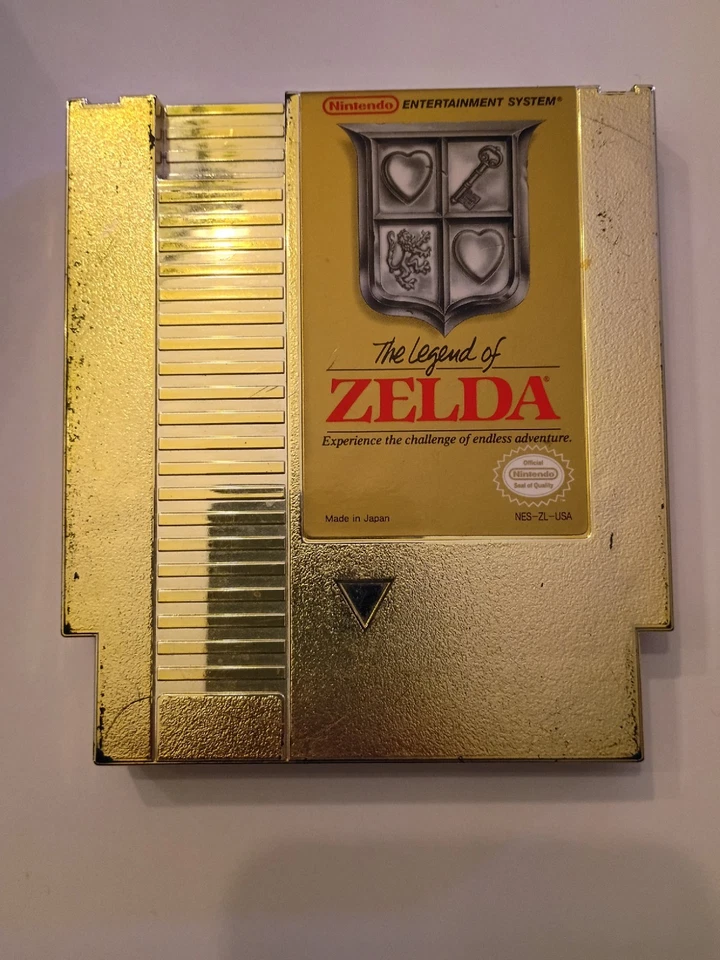 Legend of Zelda NES Gold Cart (1985 Copyright Label)  Authentic - Image 2 of 3
