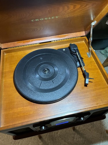 Crosley Rochester CR 5. Cd, Cass, Am/Fm turntable wooden music box! - Picture 4 of 9