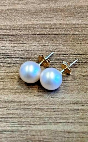 14 Karat Yellow Gold 7-7.5mm Round White Saltwater Akoya Pearl Studs - Picture 3 of 8