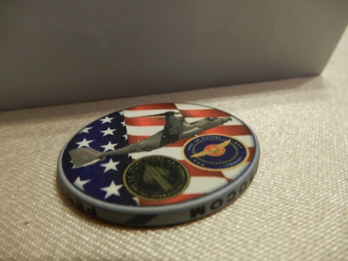 Moneda Desafío Militar USSOCOM PEO FW (ENCONTRAR~ INFILTRARSE~ ACABADO) - Imagen 5 de 5