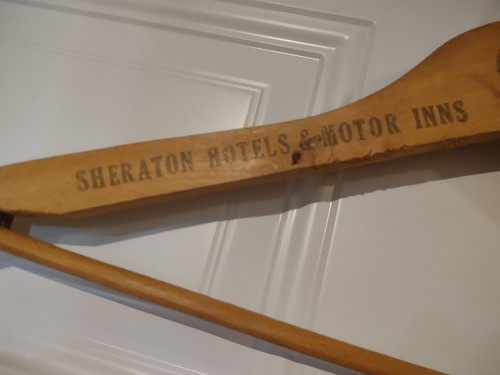Sheraton Vintage Wooden 17" Suit Hanger - Picture 2 of 5