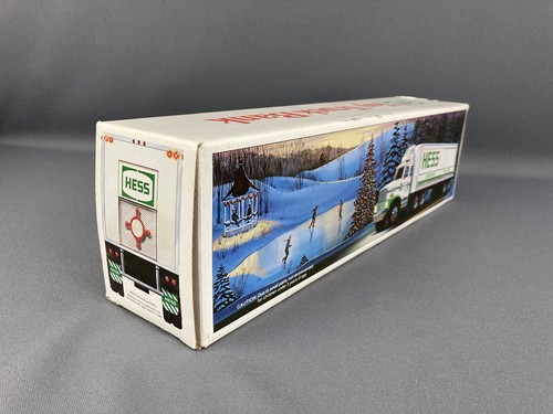 Hess Gasoline Fuel Oils Plastic Tractor Trailer Coin Bank w/3 Barrels - Picture 18 of 19