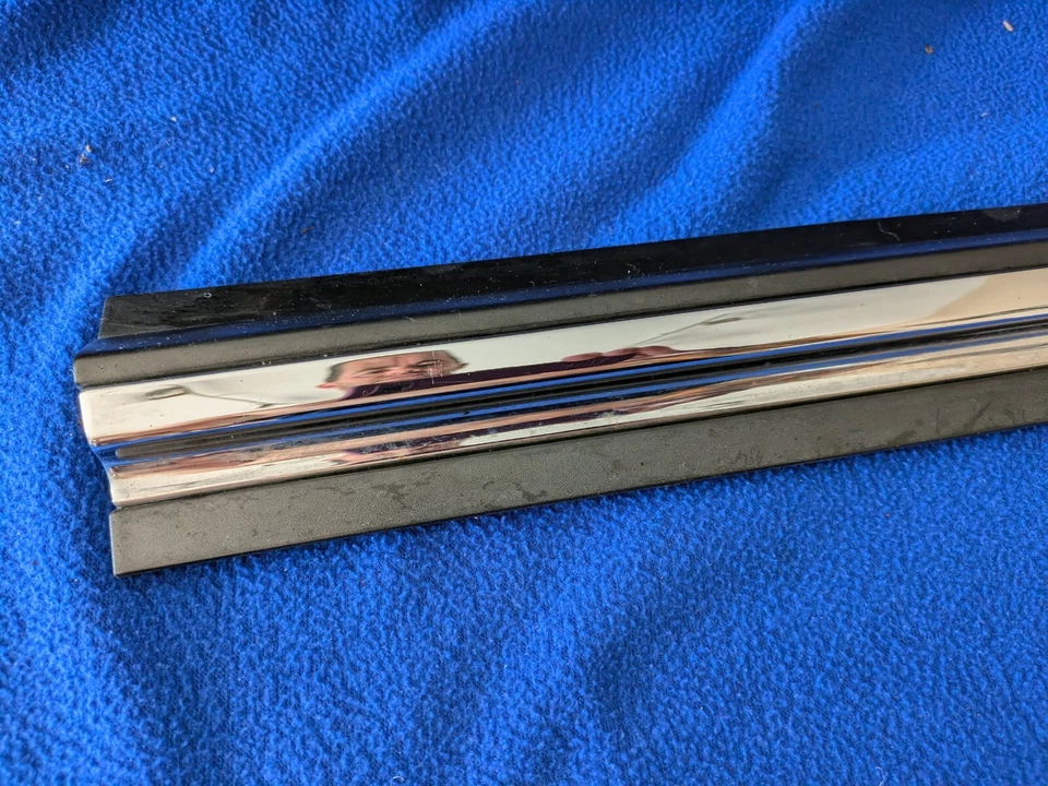 infiniti fx35 qx70 OEM Original MOLDEO PUERTA DELANTERA izquierda cromada tira inferior Foto 2 de 4