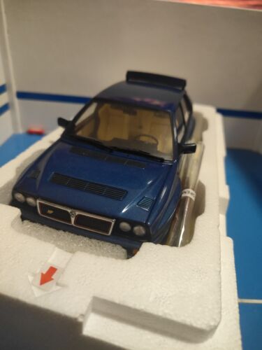 1/18 Kyosho Lancia Delta HF Integrale Blue Lagos - Imagen 9 de 15