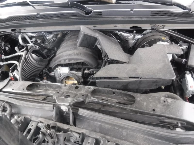 Б/у переднее центральное внутреннее зеркало заднего вида подходит для: 2018 Chevrolet Tahoe с автоматической коробкой передач - Изображение 2 из 4