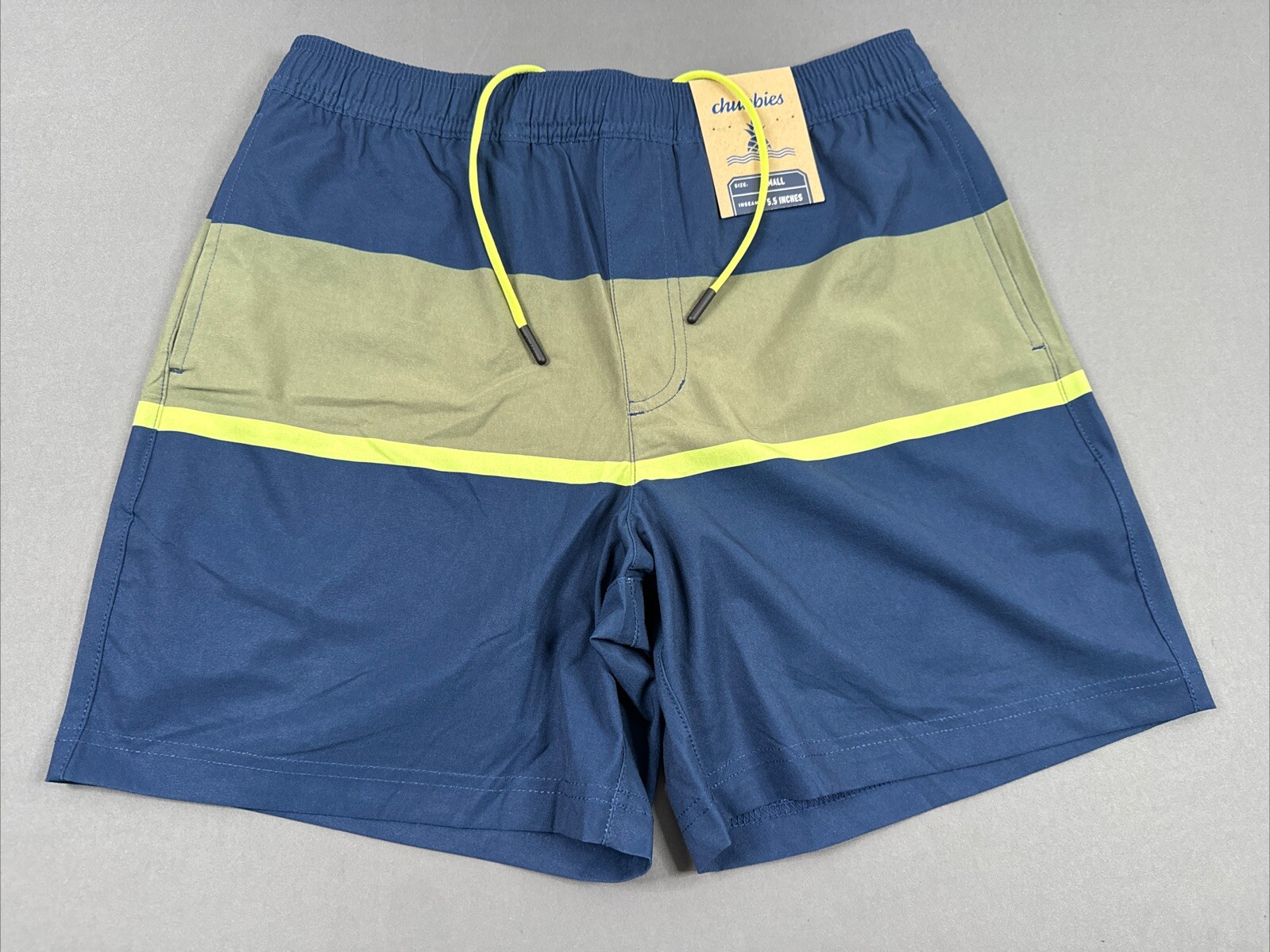 NWT Chubbies The Swamp Monsters 5.5” Athlounger Lined Shorts Small LR