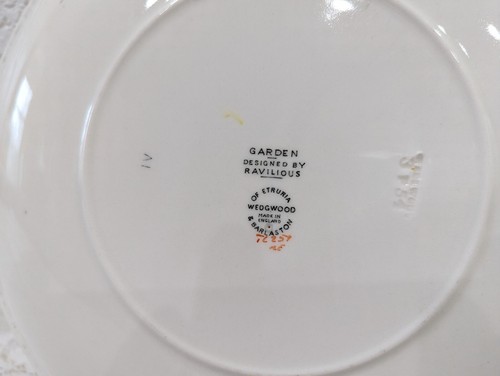 *EN ESPERA* Plato de cena de jardín Wedgwood Eric Ravilious 9,5" Diam England negro - Imagen 6 de 13