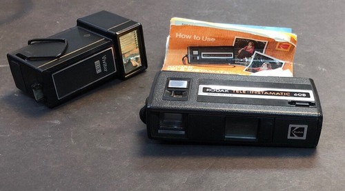 Kodak Tele Instamatic 608 fotocamera pellicola USA con flash e custodia SPEDIZIONE VELOCE!!!! - Foto 3 di 6