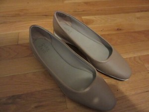 naturalizer flats wide