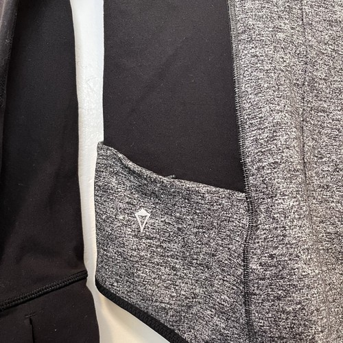 Ivivva by Lululemon Girls Hooded Full Zip Jacket Long Sleeve Black Gray Size 14 - Picture 4 of 8