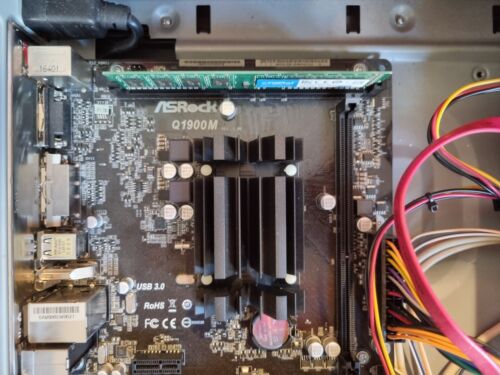 PC ASRock SFF Intel USB 3.0 500W SSD 128GB + HDD 250GB 4GB RAM Win 10 ITA - Foto 3 di 22