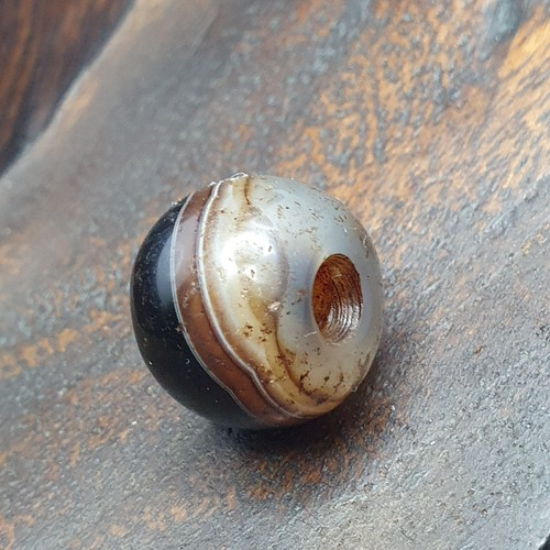 Beautiful Pattern Himalayan Tibetan Agate Bead - Picture 2 of 23