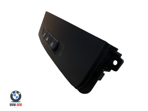 MERCEDES VITO W447 2015 - 2024 HAZARD SWITCH PANEL A4479053451 - Picture 2 of 9