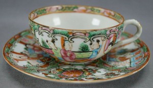 Late-19th-Century-Chinese-Export-Hand-Painted-Rose-Medallion-Tea-Cup-amp-Saucer-F