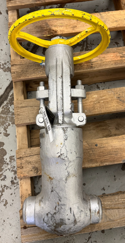 2" Class 1500 Schedule 80 Pressure Seal Bonnet Gate Valve, WCB Body, API Trim #5 - Picture 2 of 18