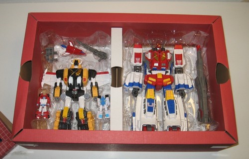 VICTORY SABER Transformers Haslab Complete New in Box with Mailer Legacy Figure - Picture 2 of 16