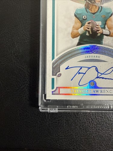 2021 Panini Flawless Diamond Auto /10 RC of Trevor Lawrence No. RGS-TLA - Picture 5 of 6