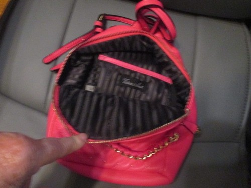 Victoria’s Secret Mini-Rucksack rosa Nieten V-Steppung Kieselsteine Nieten SCHÖN - Bild 5 von 6