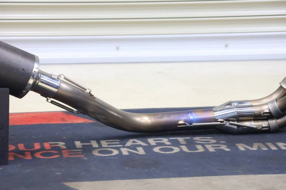 KAWASAKI ZRX1100, ZRX1200R/S, YOSHIMURA Ti/Carbon Cyclone Full Exhaust Muffler - Imagen 3 de 4