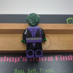 Lego Batman DC Comics Beast Boy 76035 Jokerland Super Heroes Minifigure. 