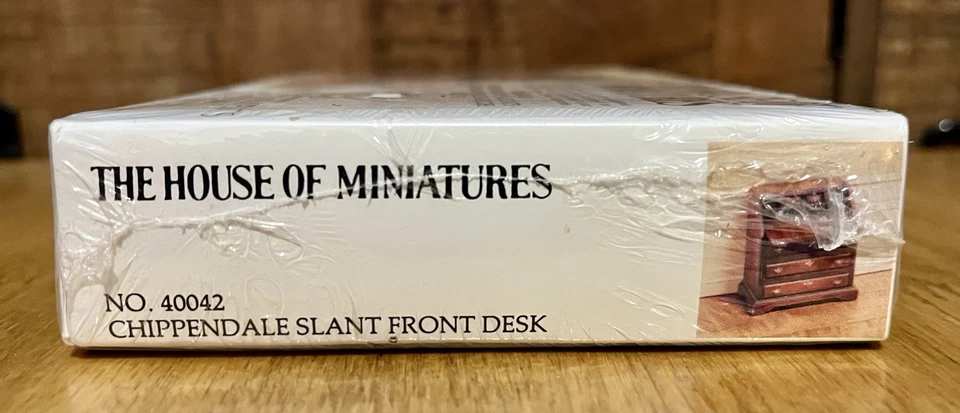 Kit House of Miniatures ~ #40042 ~ Chippendale inclinado recepción Foto 3 de 4