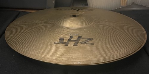 Coppia di piatti Zildjian 14” Hi Hat ZHT B12 lega di bronzo torniti martellati ottime condizioni - Foto 16 di 16