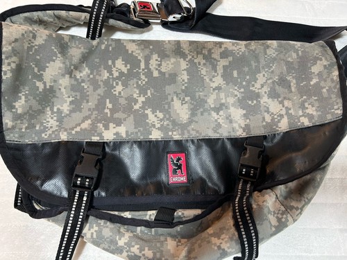 Chrome Industries Citizen Messenger Bag Digital Camo Crossbody Large Rare