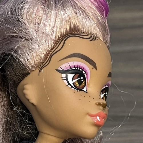 2022 Monster High Clawdeen Creepover Party Doll Partially Dressed - Imagen 12 de 24