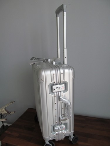 Rugged Cargo Durable Design Aluminum Hard Carry On Spinner, Dual TSA Locks, NWT - Picture 3 of 16