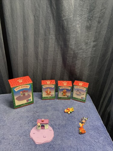 1999 Hallmark Winnie the Pooh  4 Merry Miniatures Tigger Eeyore Piglet Pooh   R4 - Picture 16 of 16
