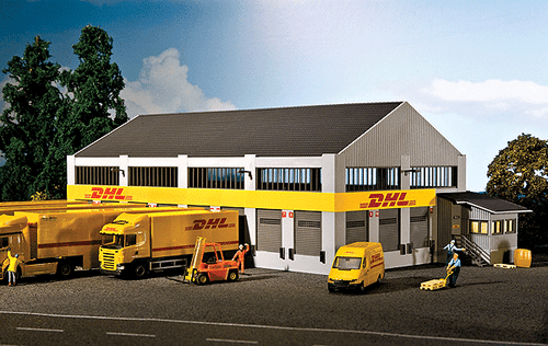 Faller 1/87 HO Modelo DHL Casa de Carga Centro Logístico -19 Puertas y Oficina - Imagen 4 de 5