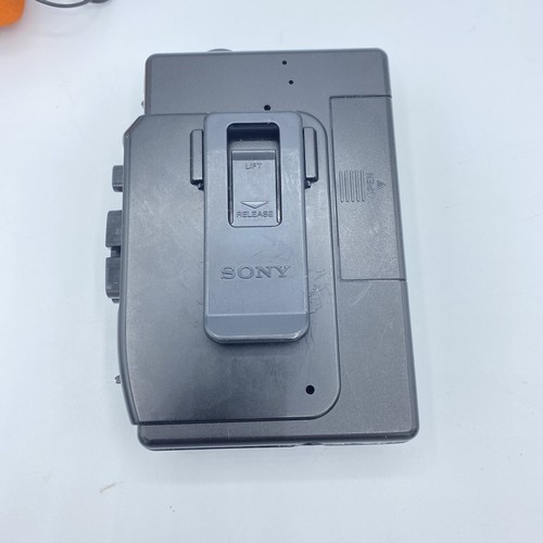 ⭐ Sony Walkman WM-F2061 AM/FM Kassettenspieler ~ neue Riemen ~ generalüberholt! - Bild 7 von 13
