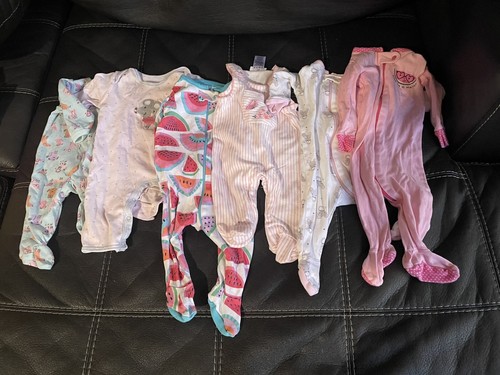 75 Pc Lot Baby Girl Lot 0-6 Mo. Gently Used. 40 Body Suits , Pants, Tops Footies - Picture 3 of 7