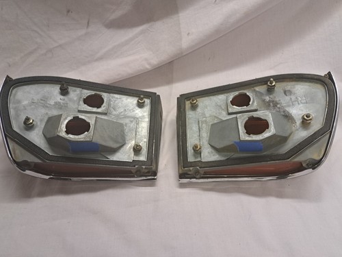 Holden HJ-HX-HZ rear tail lights sedan - Picture 2 of 4