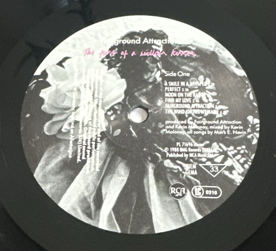 Fairground Attraction The First Of A Million Kisses Vinyl Record PL71696 EX-VG+ - Image 4 of 4