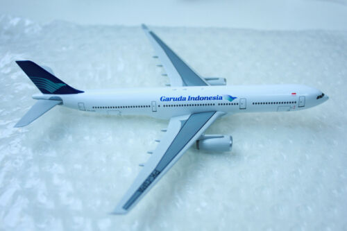 Dragon Wings Garuda Indonesia Airbus A330-300 1:400 Model - Picture 3 of 14