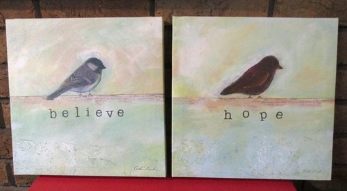 Believe and Hope Vogel Wandbehang von Caitlin Dundon 11 x 11 - Bild 1 von 11