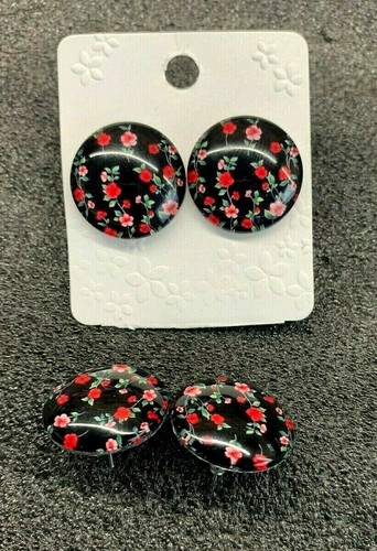 1 pair of large 20 mm "flower" glass button style earrings - Picture 2 of 4