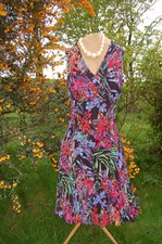 EAST 18 VIBRANT,CRINKLE,PLEAT,POLY,DRESS,WEDDING,CRUISE,HOLIDAY🏝️