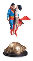 Superman & Lois Lane Designer Statue By Gary Frank Dc Collectibles - Offical Superman & Lois Lane Designer Statue By Gary Frank Dc Collectibles - Offical