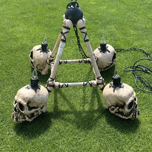 Spirit Halloween Deadlight Chandelier Light Heavy Resin Prop Tested & Working - Picture 2 of 17