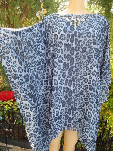 NWT DG2 by Diane Gilman XL/1X Animal Print Tunic Top Jeweled Neckline Blue Gray - Picture 4 of 11