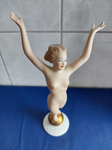 Statua in porcellana - ~ Wallendorf - ~ ballerina - ~ nudo - ~ Fortuna su sfera - ~ circa 30,0 cm di altezza - Foto 3 di 21