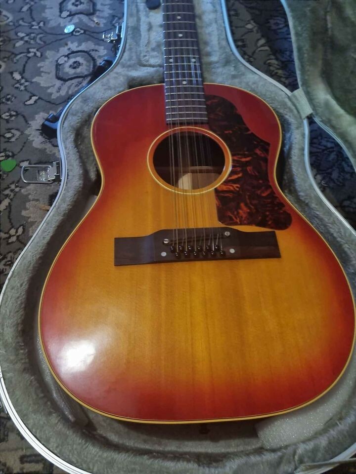 Gibson 1967 B-25-12 sunburst 12 string guitar. Excellent condition. - Picture 4 of 4